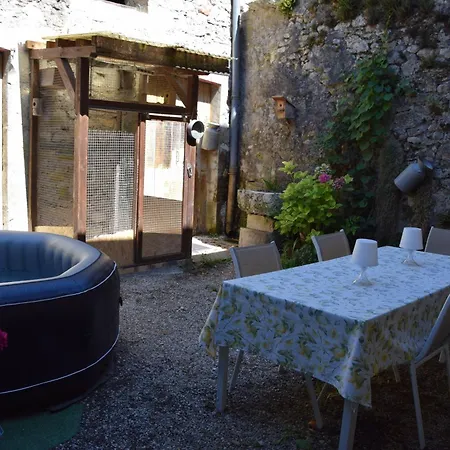 La Maison Bleue Rossillon