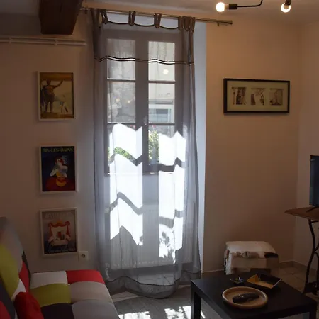 La Maison Bleue Holiday home Rossillon